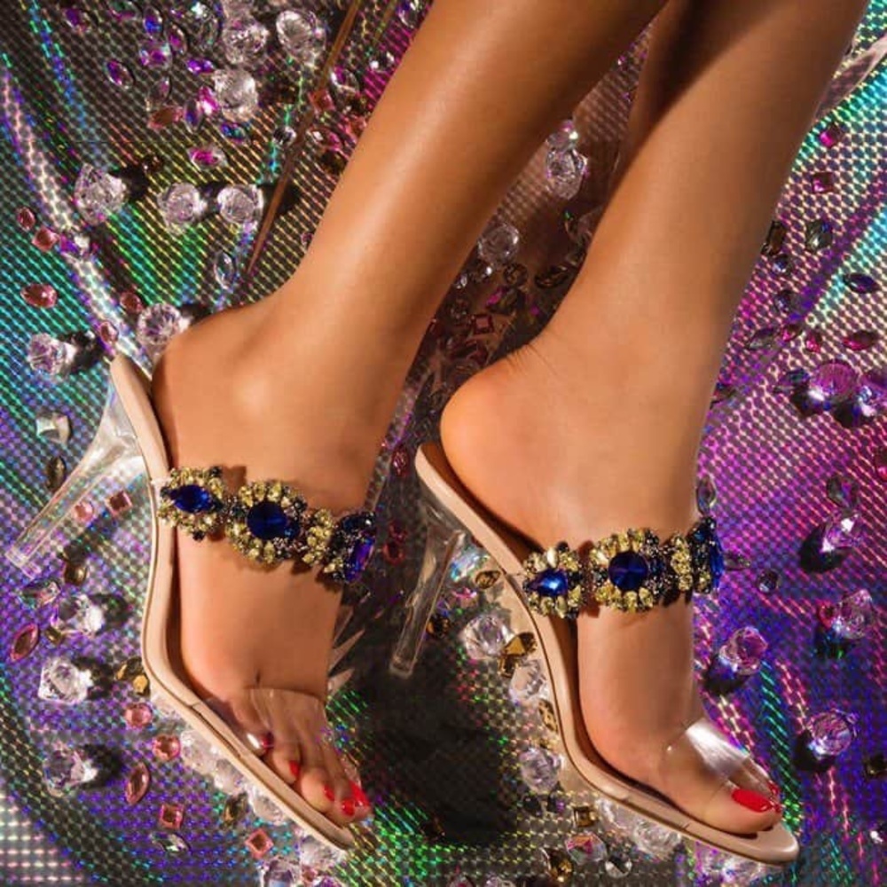 MANOLO BLAHNIK RIHANNA BAJA PRINCESS HEELS - Picture 6 of 7